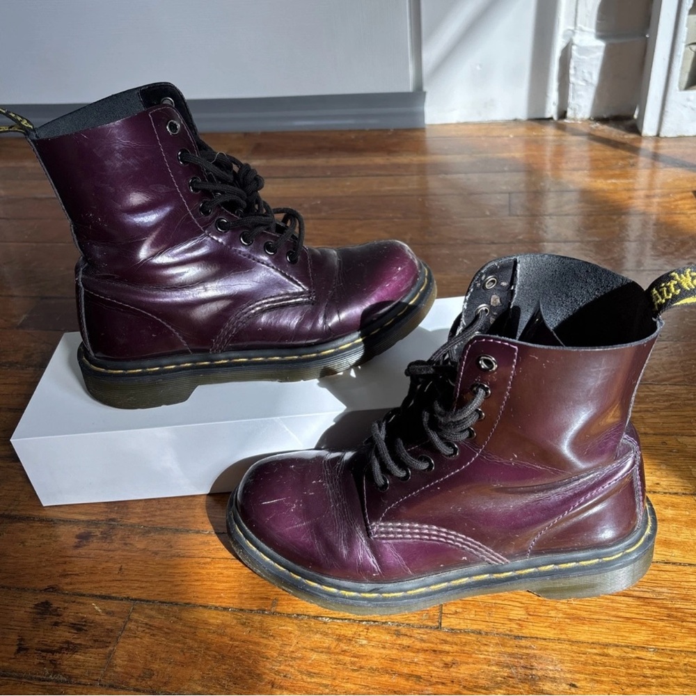 DR MARTEN PLUM PASCAL LACE UP COMBAT BOOTS SIZE US 7L